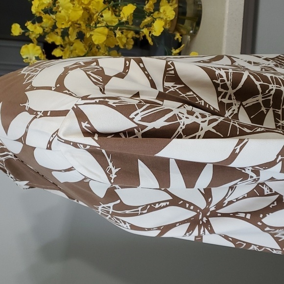 BOBBY CHAN 70% SILK 30% cotton BLOUSE size large. 3/4 sleeves. Cream and brown - Picture 4 of 10